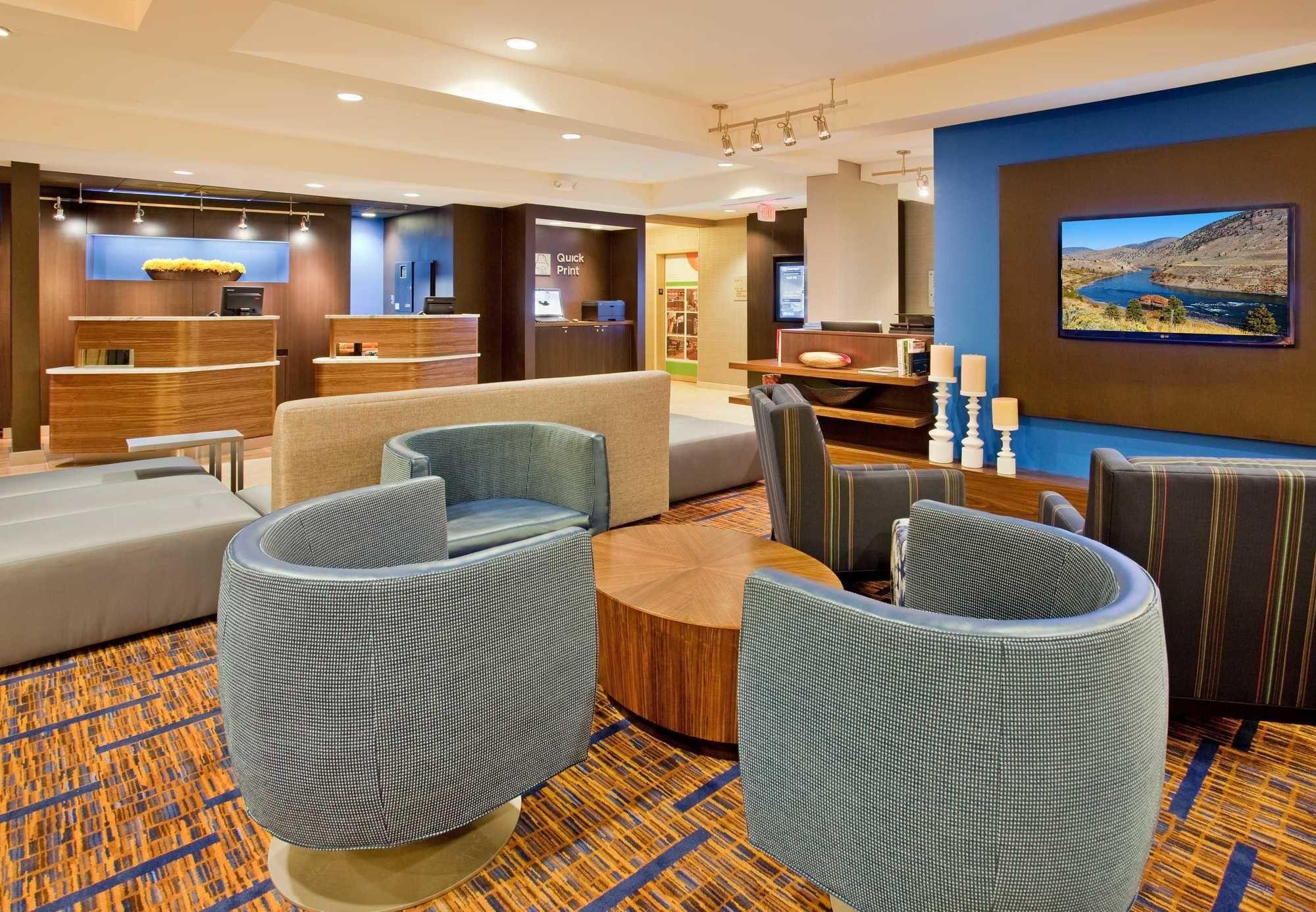 Courtyard Houston Sugar Land/Stafford Hotel Exterior foto