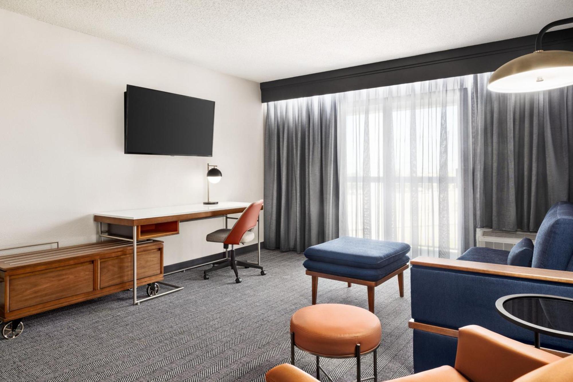 Courtyard Houston Sugar Land/Stafford Hotel Exterior foto