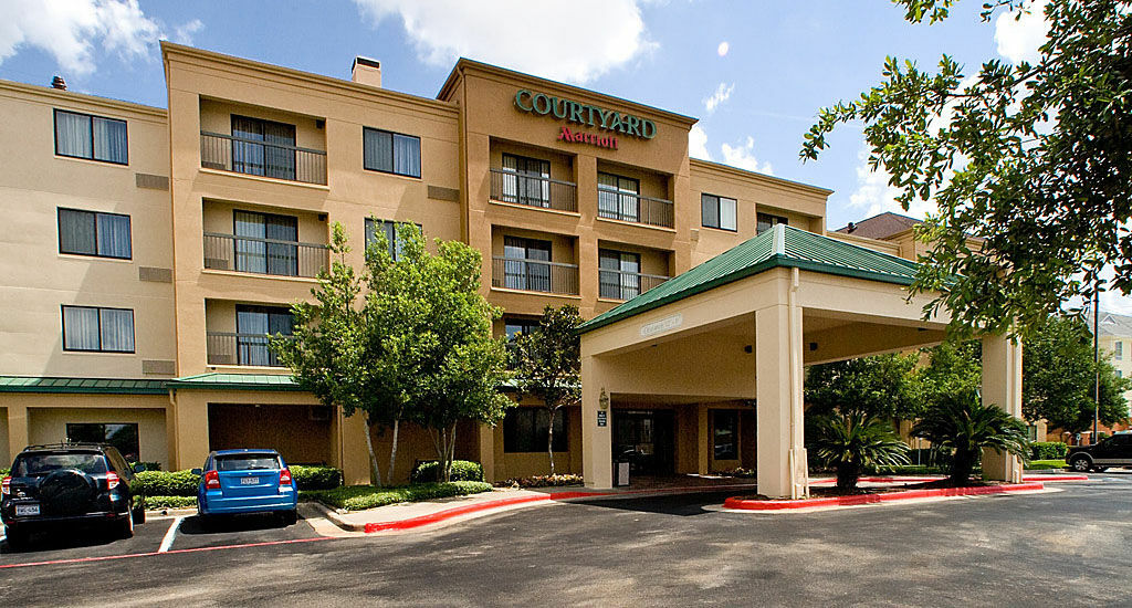 Courtyard Houston Sugar Land/Stafford Hotel Exterior foto