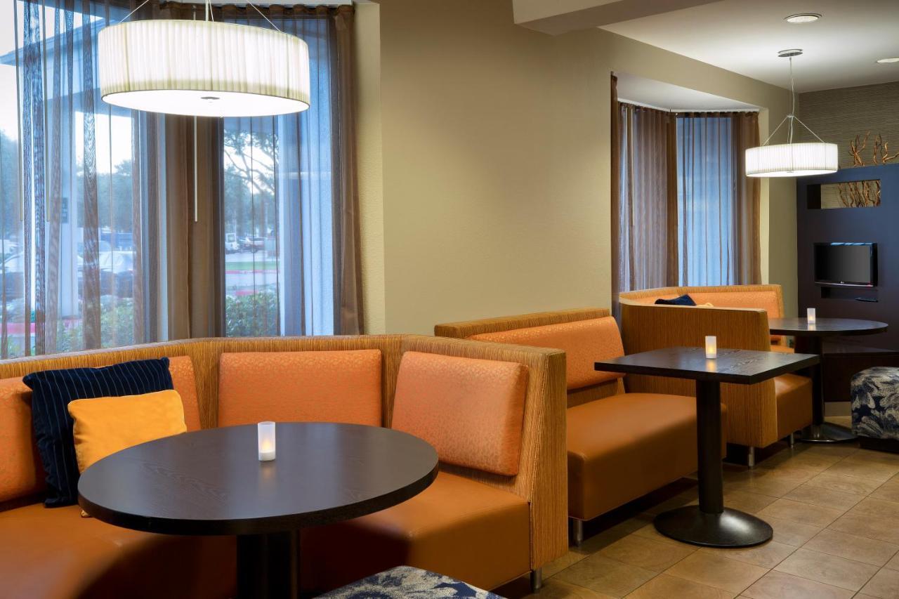 Courtyard Houston Sugar Land/Stafford Hotel Exterior foto